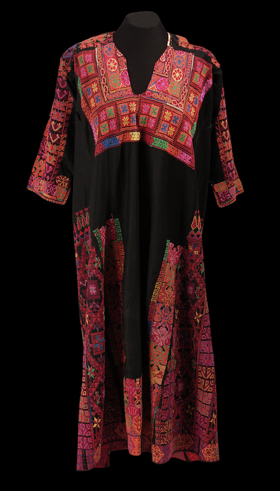 Bedouin woman's dress from the northern Sinai, Egypt (TRC 2013.0297). Click illustration for TRC catalogue entry.