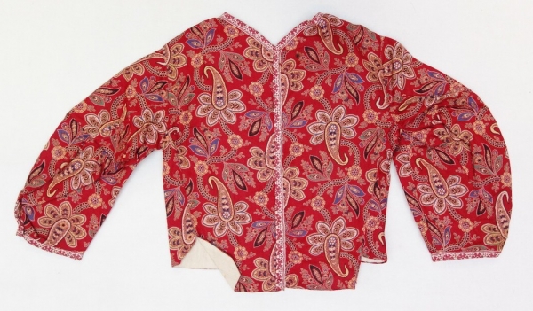 Child's jacket from Marken, The Netherlands, early 20th century, with the paisley/buteh motif.