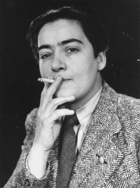 Frieda Belinfante, circa 1943, in disguise to hide from informers in Amsterdam. Photograph Number 21536. United States Holocaust Memorial Museum, Courtesy of Toni Boumans.