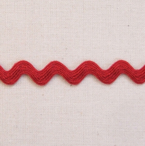 Example of red rik-rak.