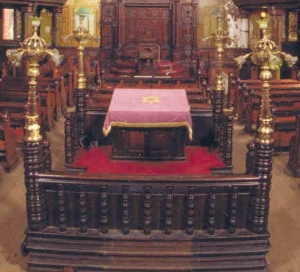 Bimah and bimah cover. Museum at Eldridge Street, New York.