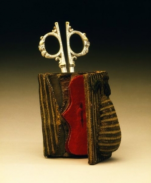 Embroidered needlecase with pair of scissors. Britain/Holland, late 17th century.