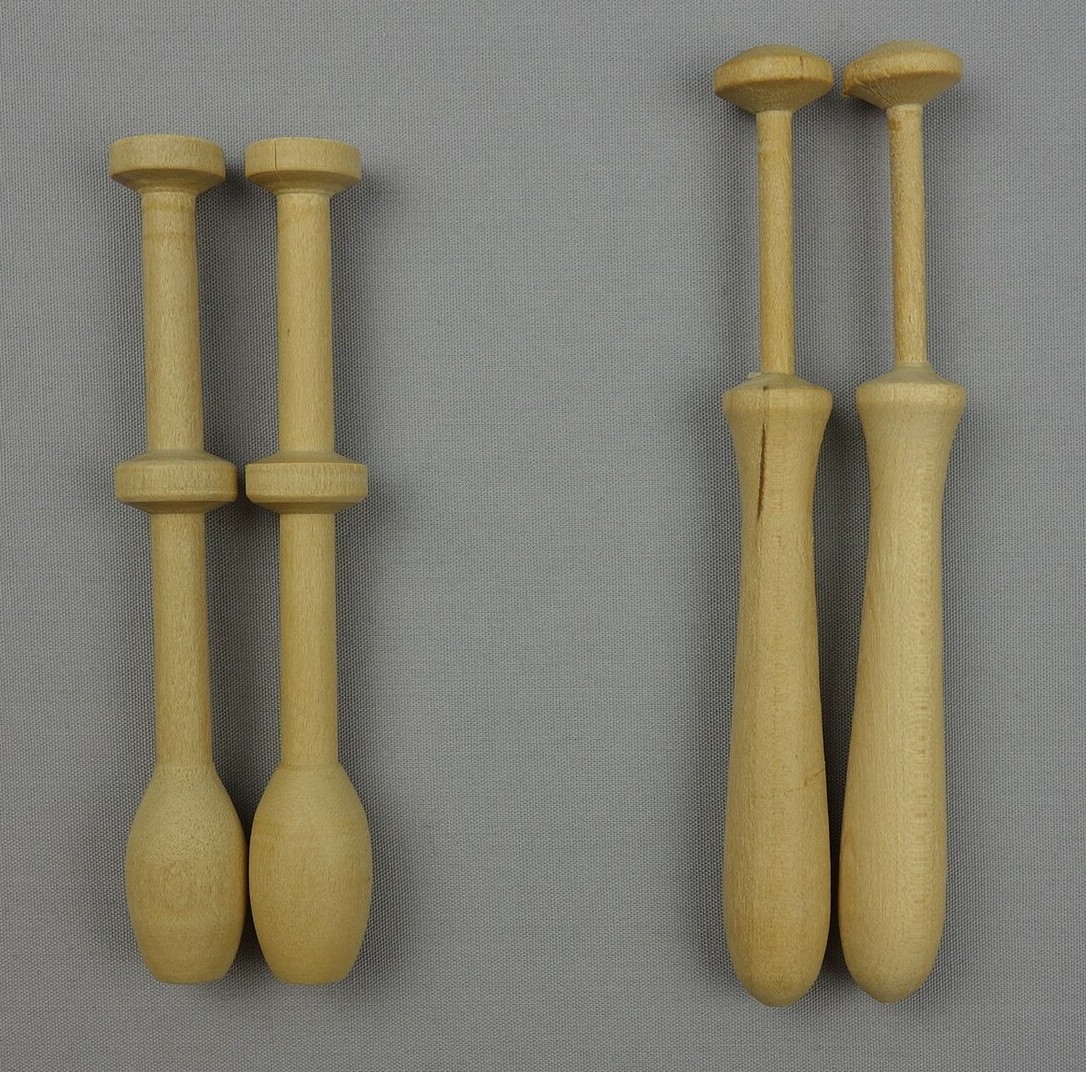 Two pairs of lace bobbins, the Netherlands (TRC 2008.0136).