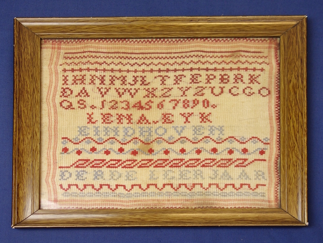 School sampler worked by Lena van Eyck from Eindhoven, the Netherlands, in 1927. The embroidery is worked first in square letters, then in rounded ones (TRC 2013.0286).