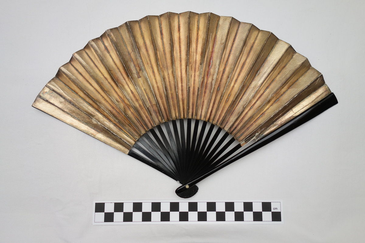 Late 20th century fan from the Netherlands (TRC 2015.0518). It carries the text: Stoomvaart-Maatschappij "Nederland"