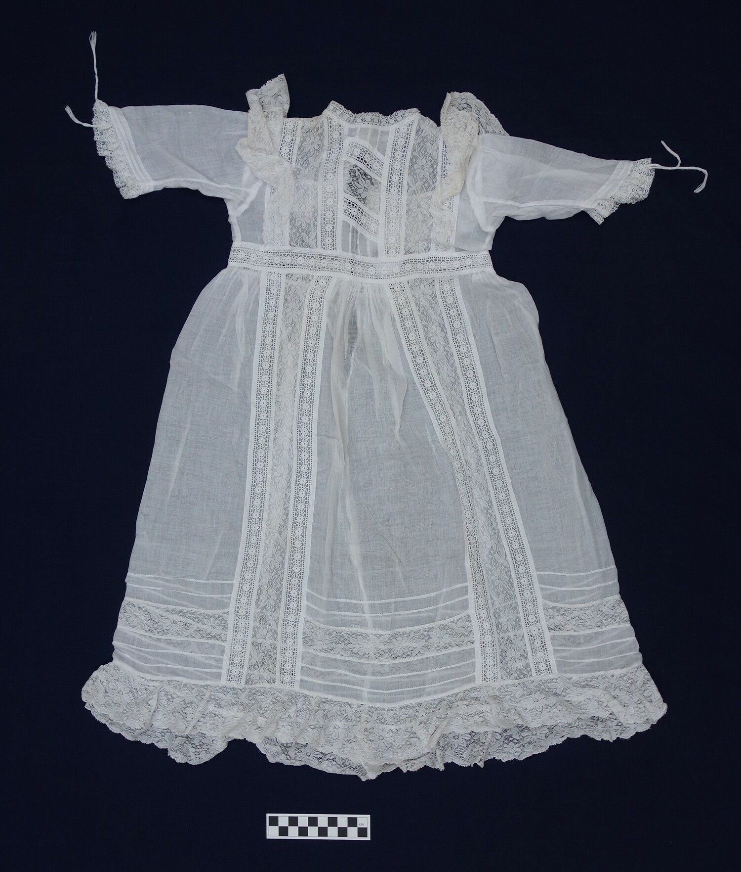 Baby’s gown decorated with machine lace and broderie anglaise, c. 1900, The Netherlands (TRC 2018.0300).