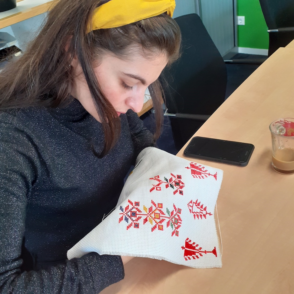 Arab embroidery lesson in Capelle aan den IJssel.