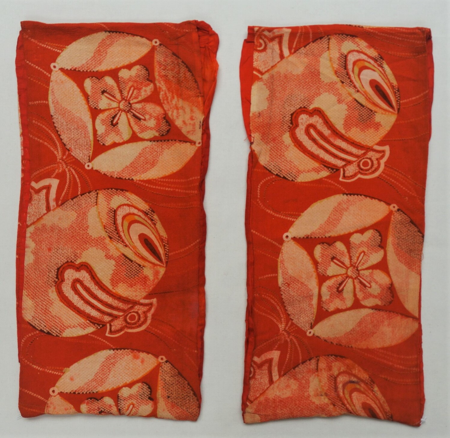 Kimono sleeves for a girl (TRC 2021.2134a-b).