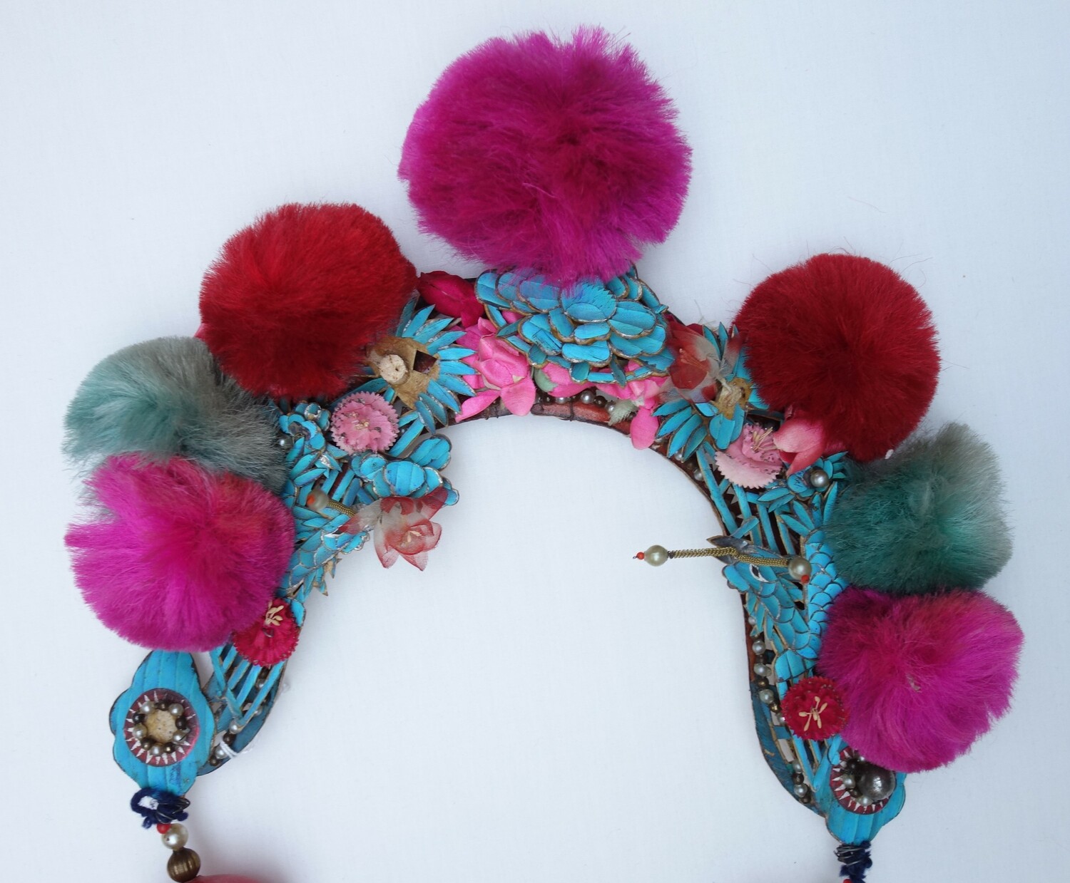 Headdress with kingfisher feather decoration, China, 20th century (TRC 2023.2518).