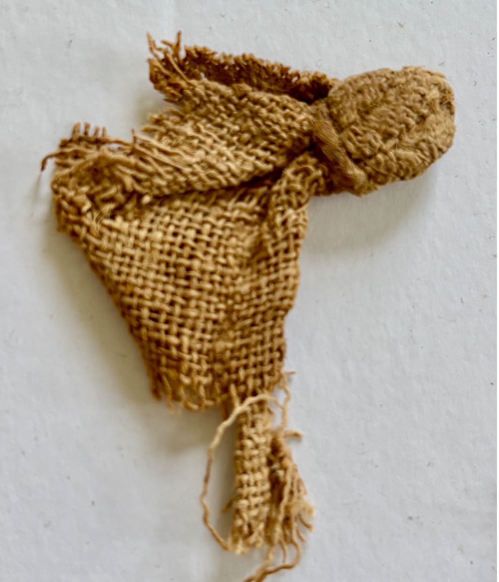 Fig. 2. Button from the Qumran Cave text (TRC 2019.2427).