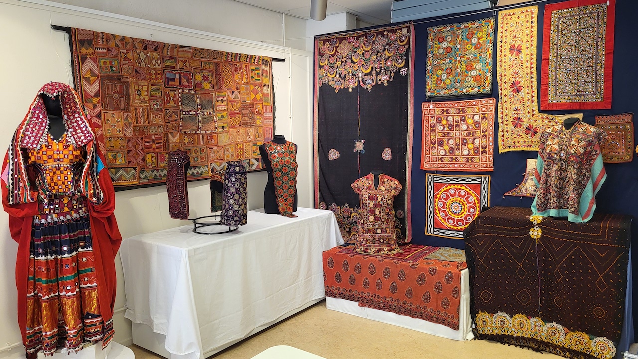 Current exhibition at the TRC of 'traditional' Indian embroidery, worked with small mirrors made from glass, mica, and ... plastic. Photograph by Augusta de Gunzbourg.