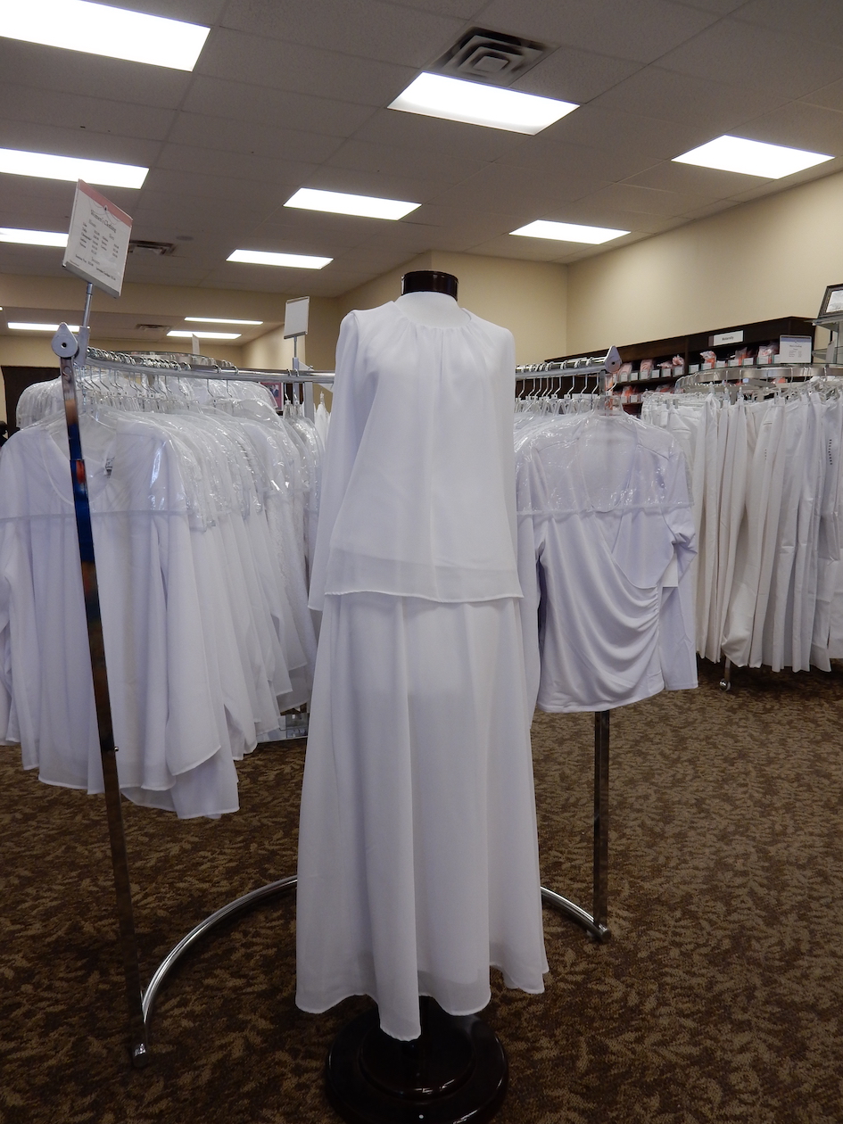 Mormon modest clothing for a temple visit, Utah (US).