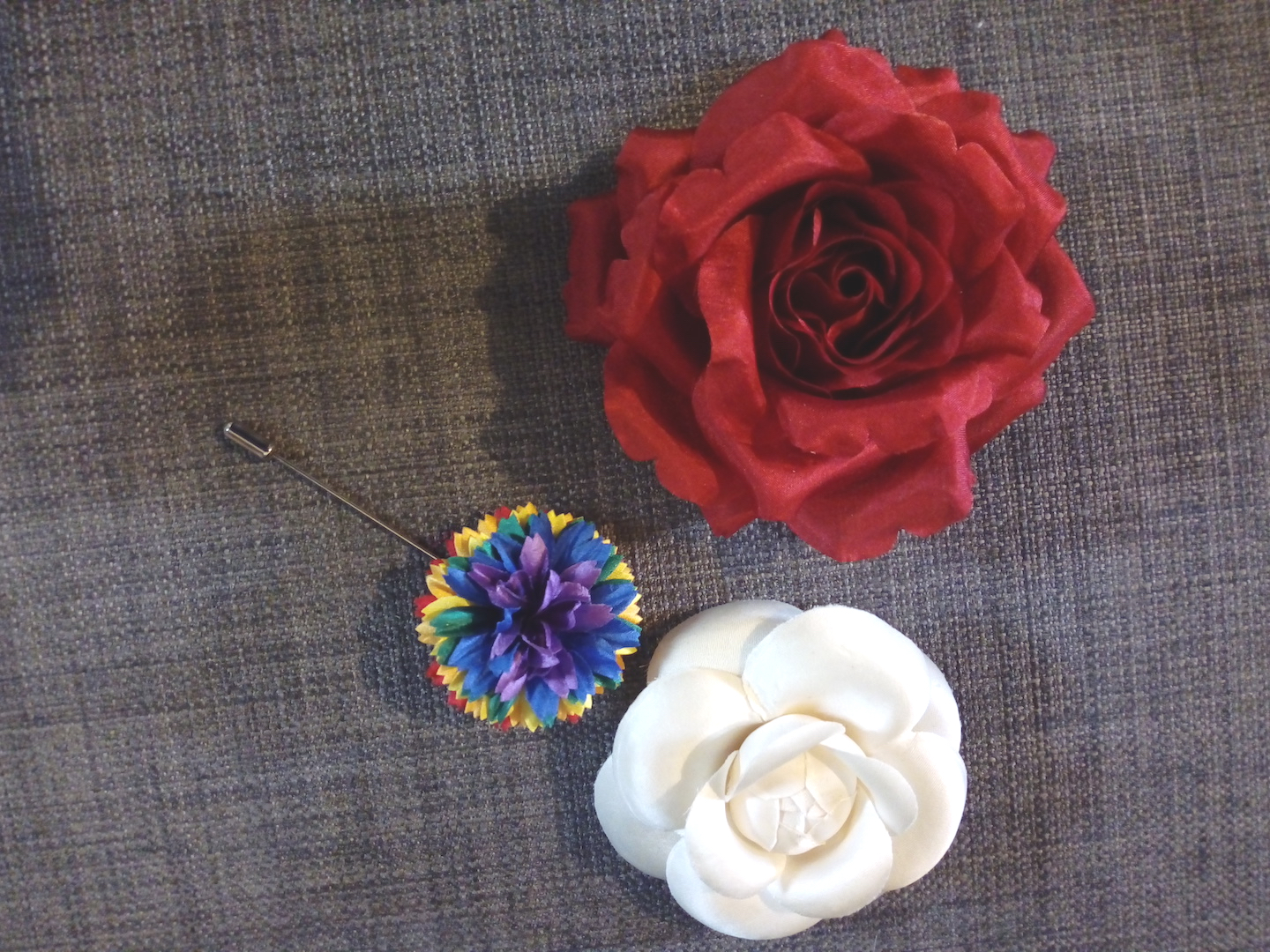 Examples of silk flowers produced by the firm of Schmalberg, New York.